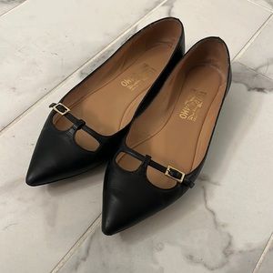 Salvatore Ferragamo flats pointed toe patty C